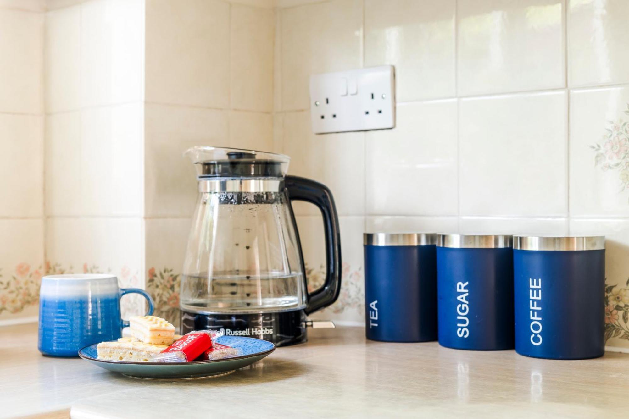Leicester Oadby 4 Bed Home, 8 Guests, Park 5 Cars Экстерьер фото